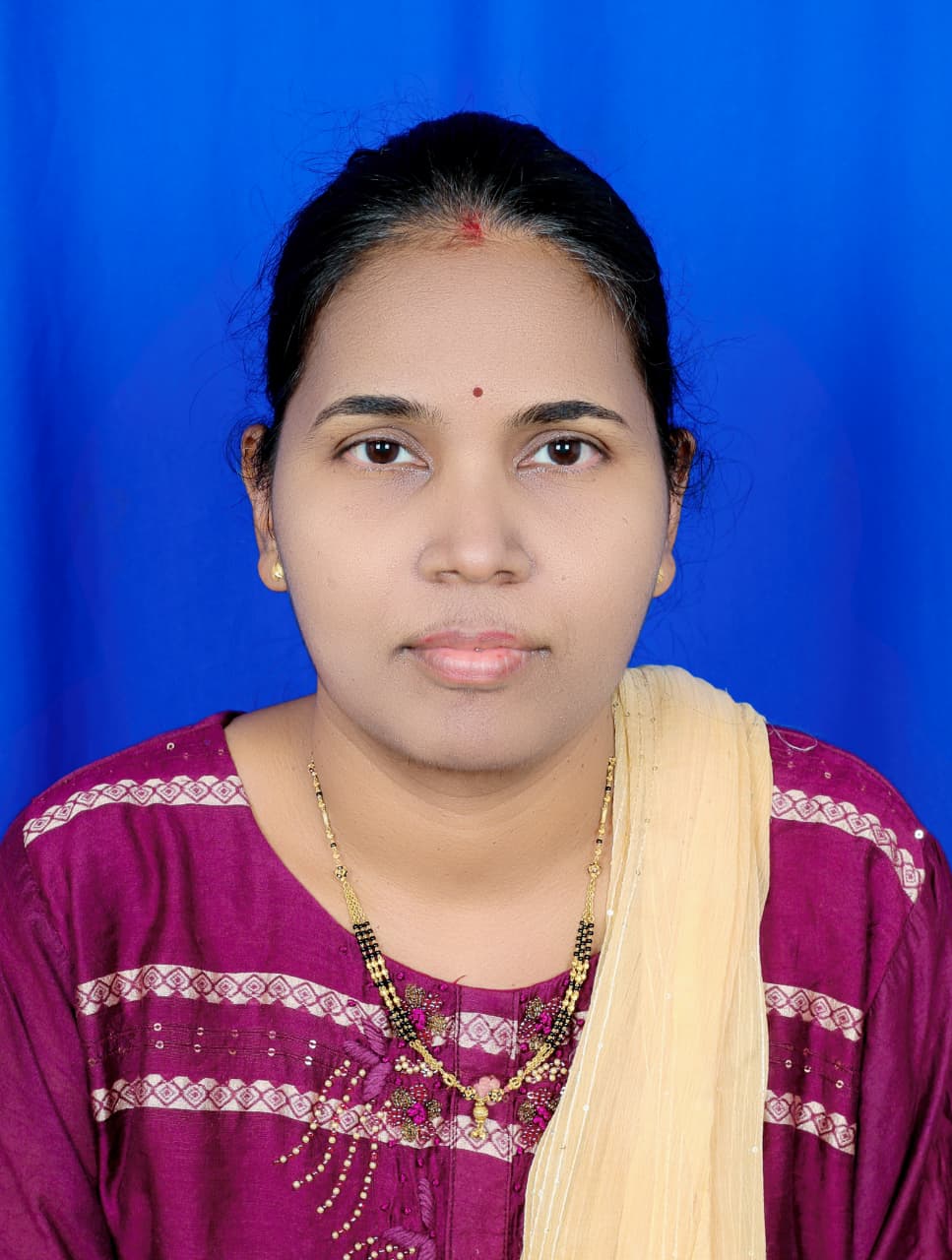 सौ. मनाली मिलिंद लोखंडे