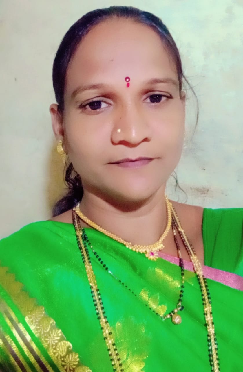 सौ. करीना कल्पेश रक्ते 